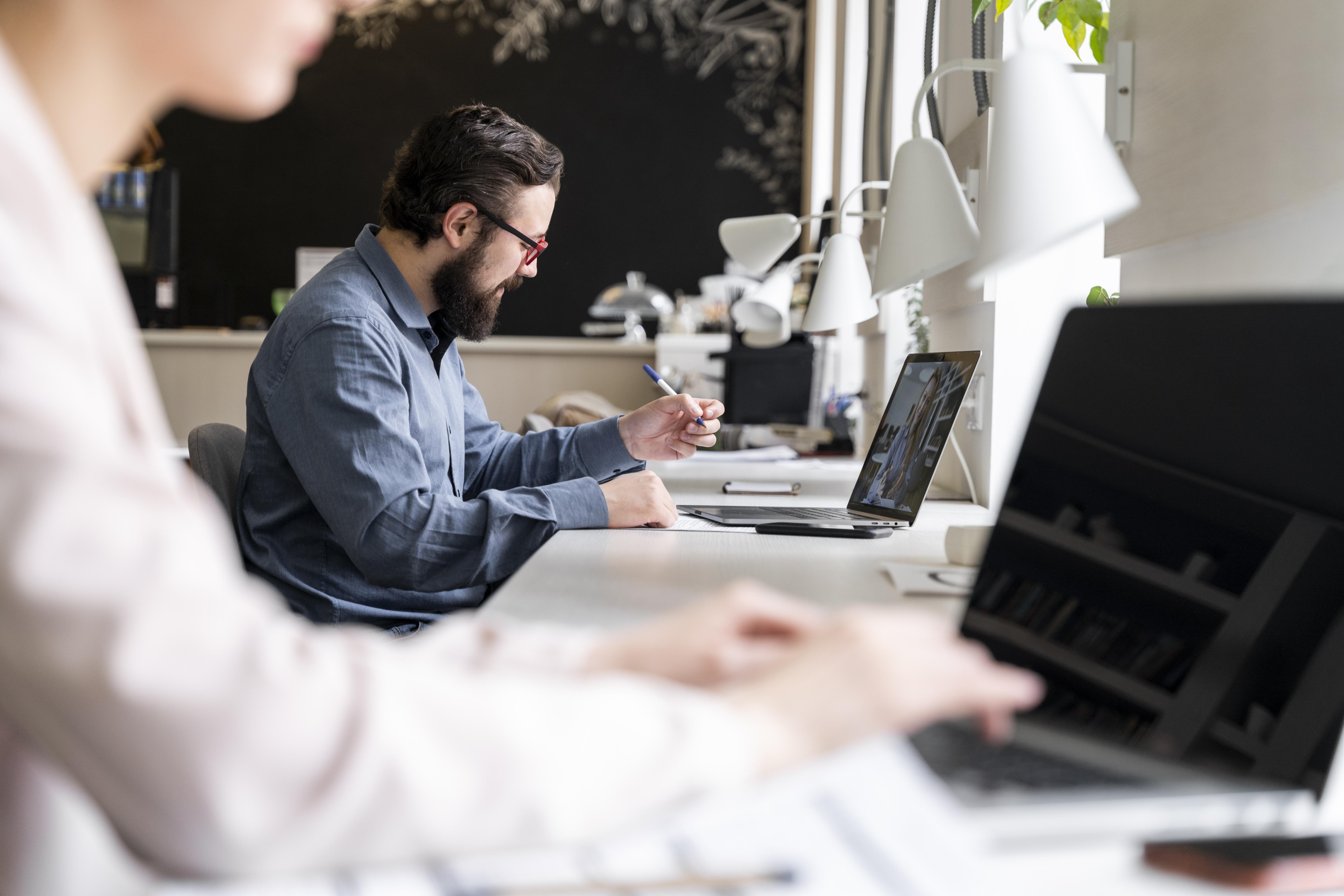 close-up-people-working-desk